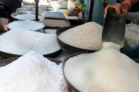 کاهش قیمت شکر و لوبیا چیتی