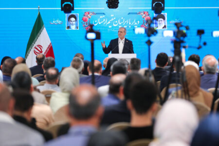 پزشکیان: بینایی واقعی ربطی به داشتن چشم سالم ندارد
